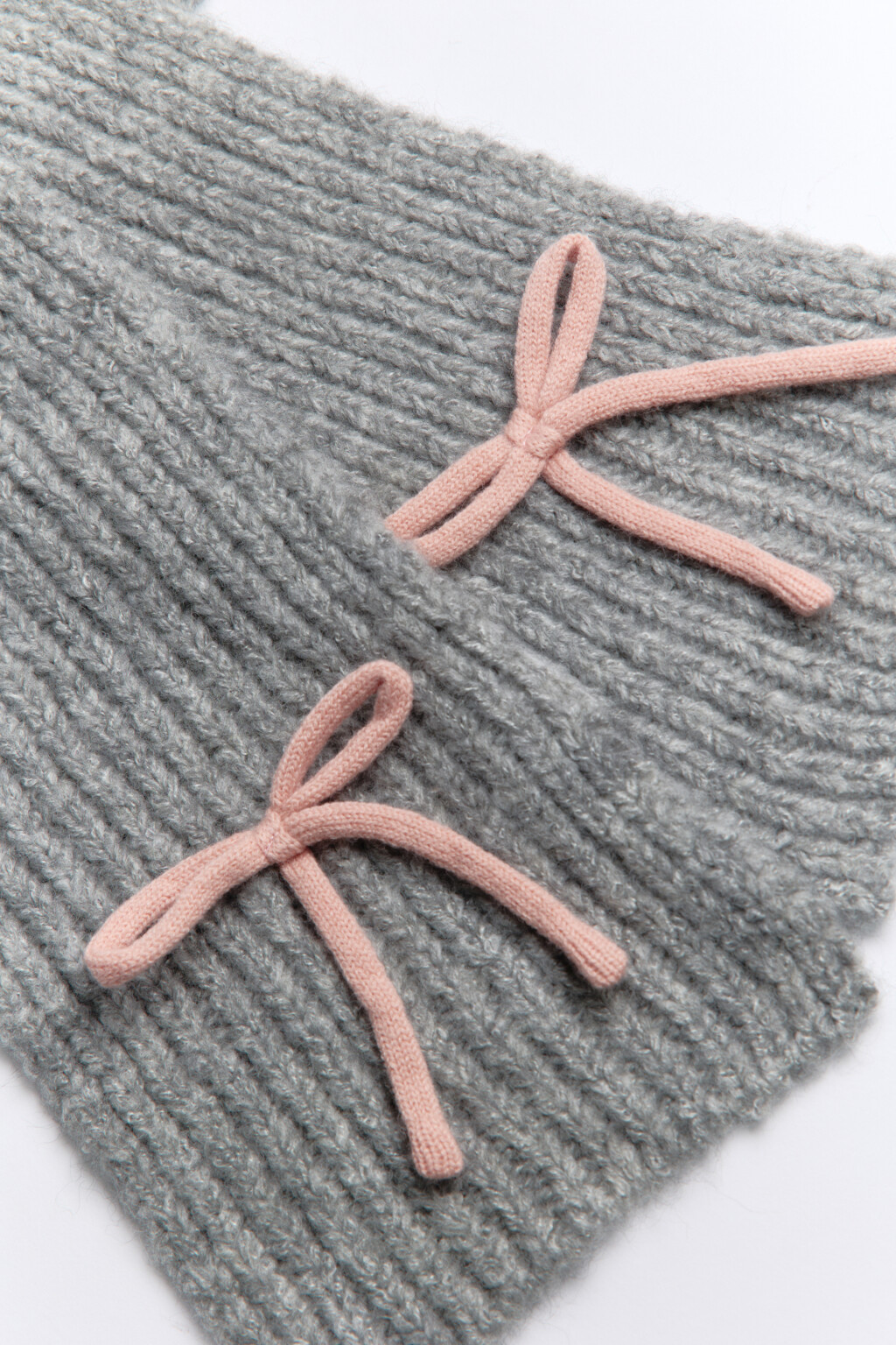 Шарф теплый вязаный с бантиками - цвет серый - 2