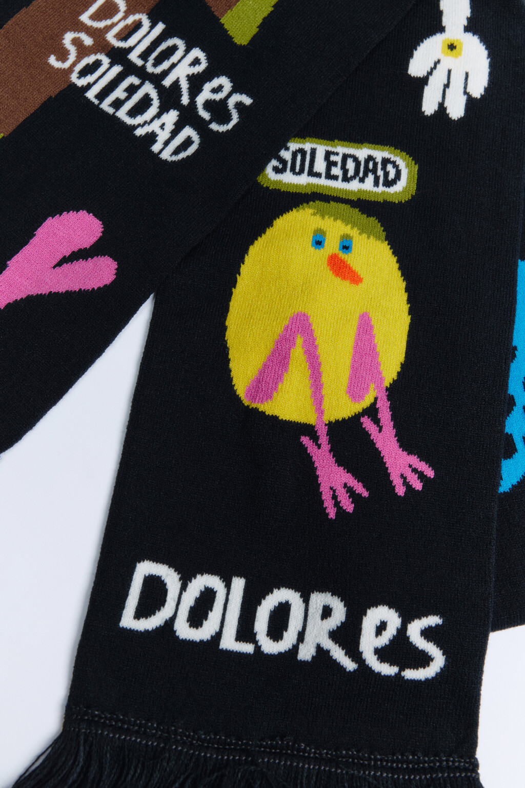 Шарф с бахромой и принтом с надписями - цвет черный - 4