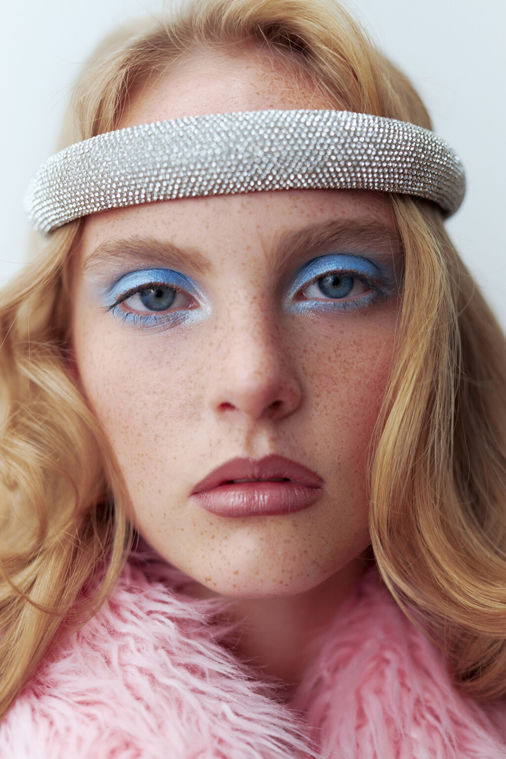 Ободок широкий со стразами - цвет серый - 4