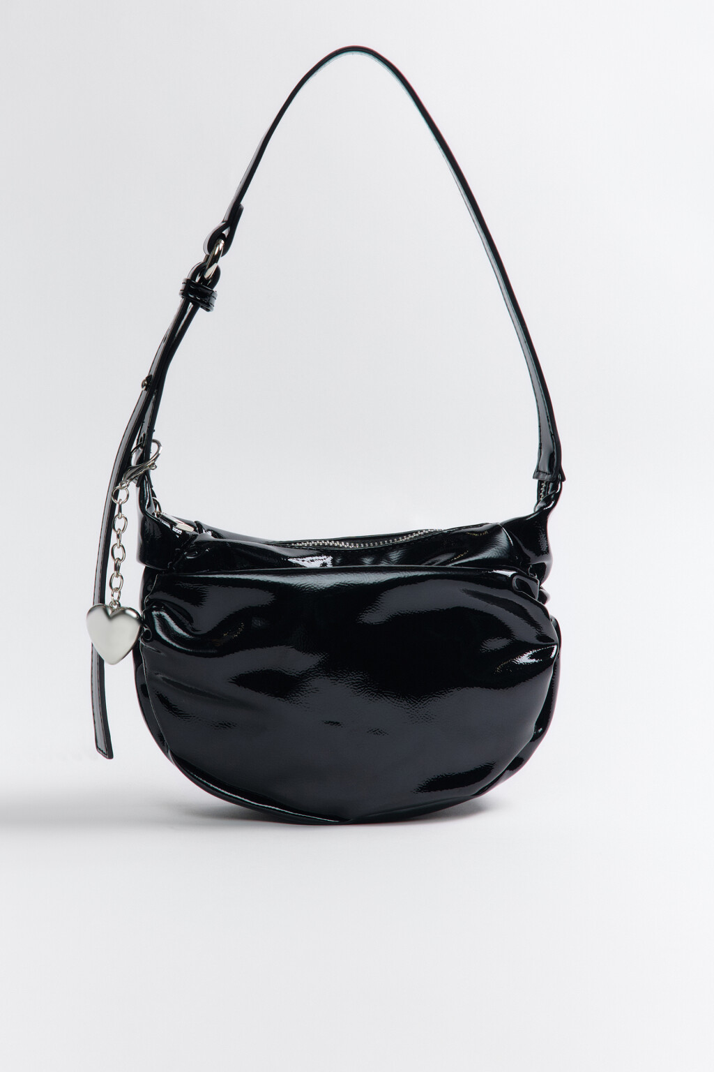 Сумка-багет лакированная с подвеской - цвет черный - 2