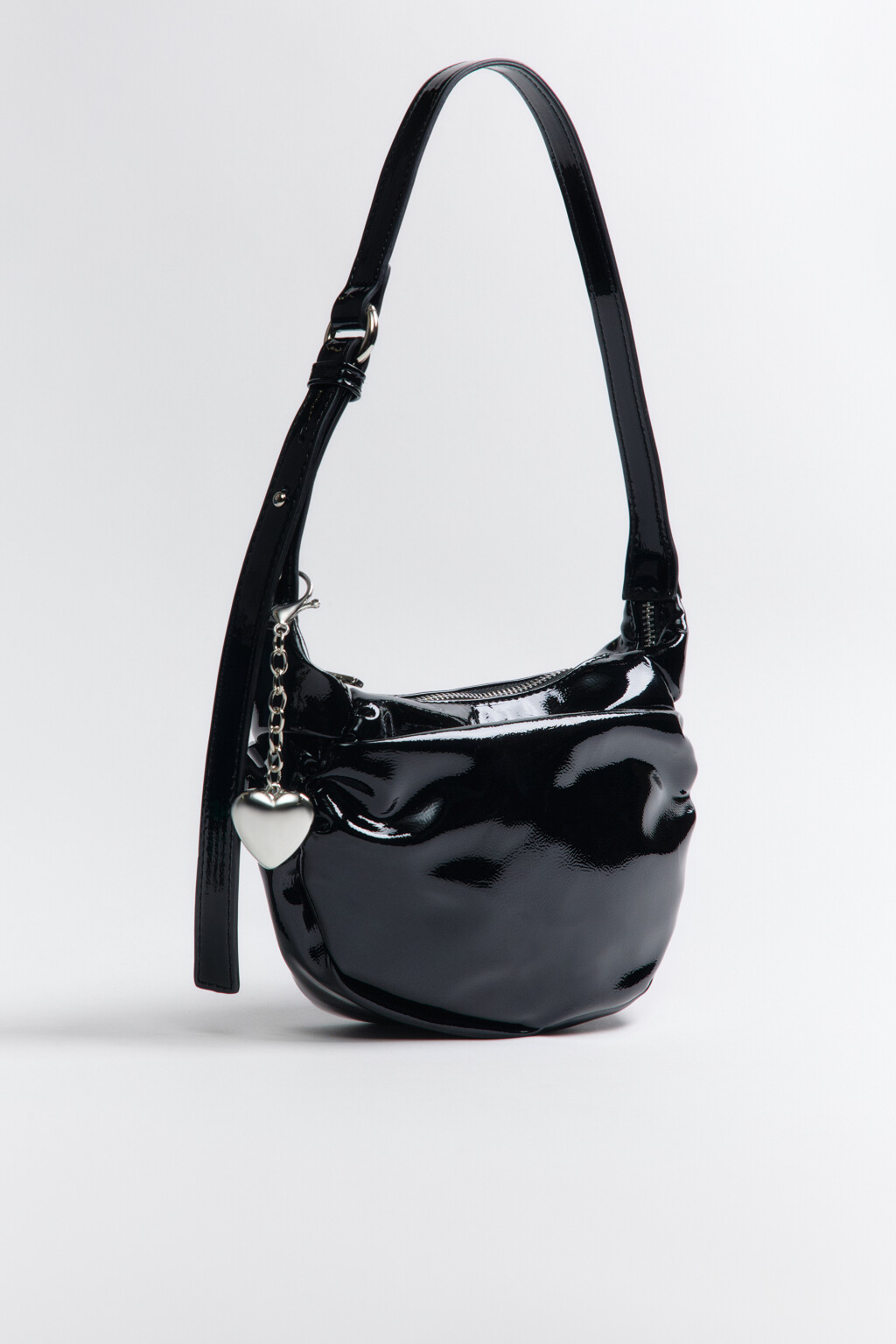 Сумка-багет лакированная с подвеской - цвет черный - 3