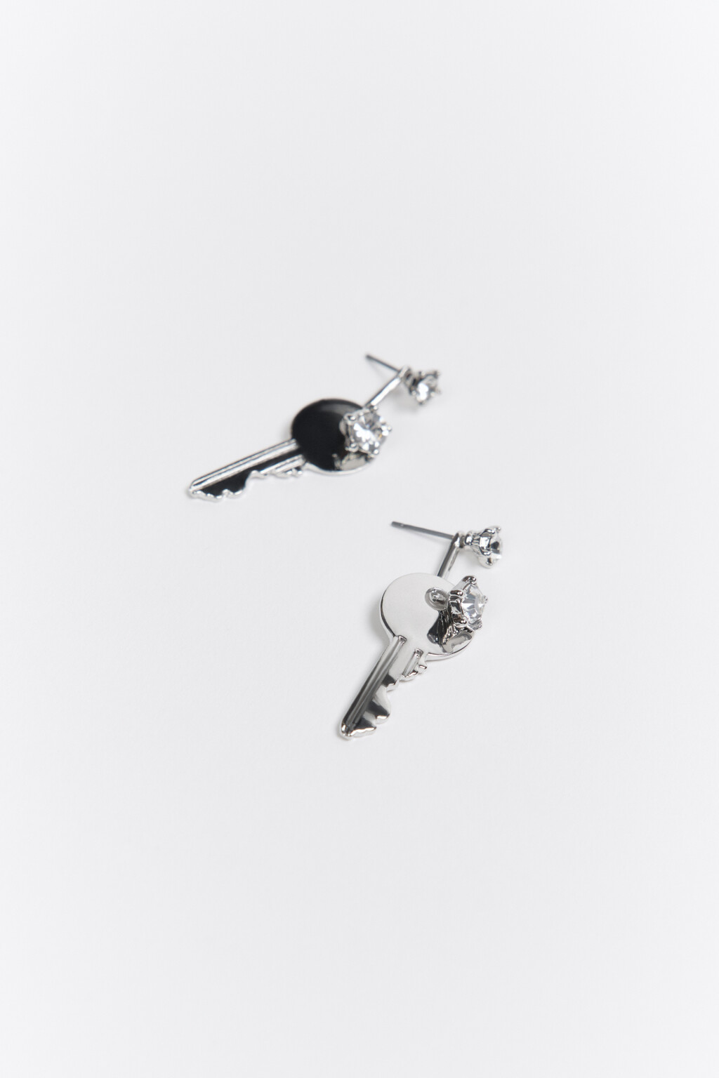 Серьги-гвоздики с подвесками и стразами - цвет серый - 2