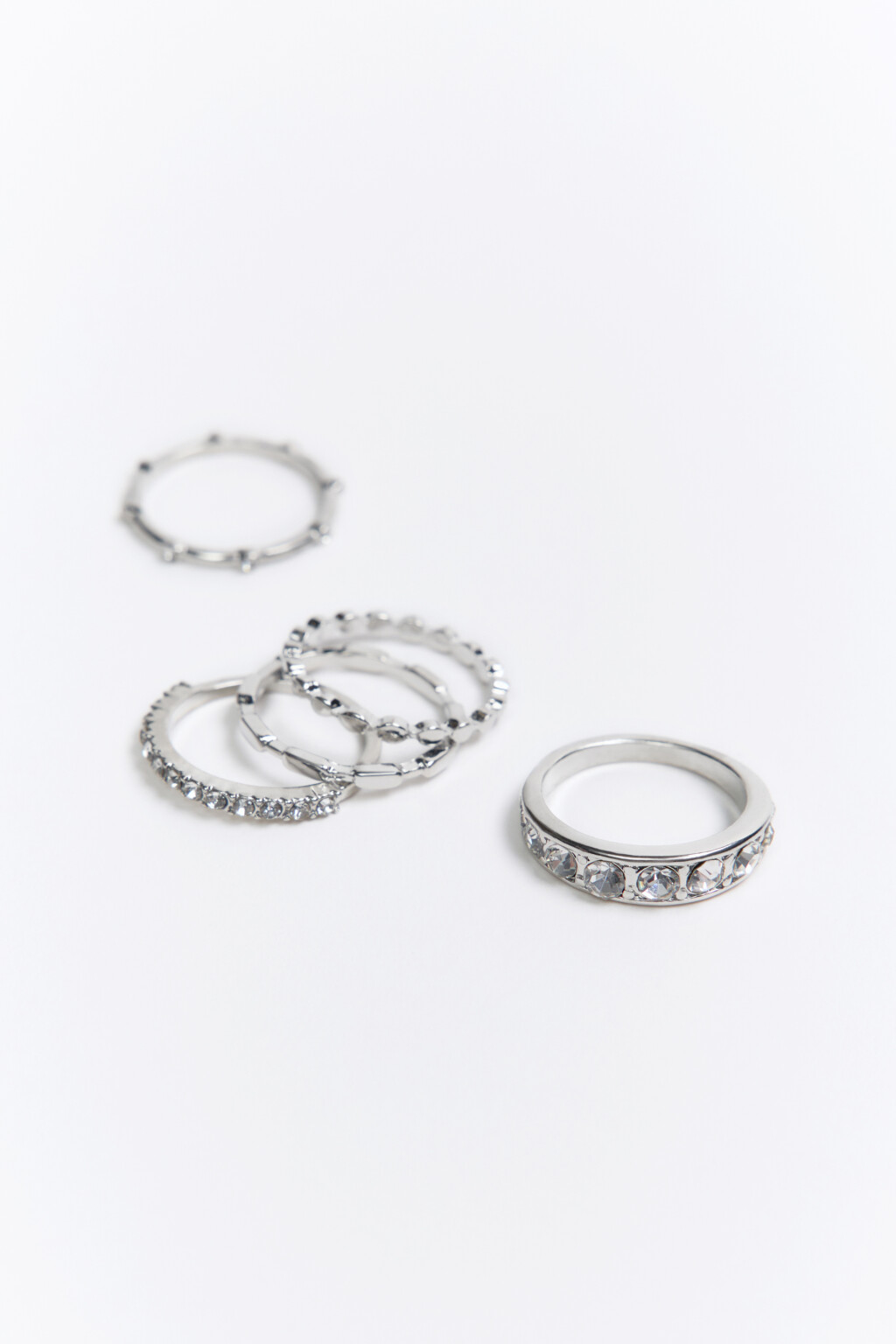 Набор колец серебристых со стразами (5 штук) - цвет серый - 1