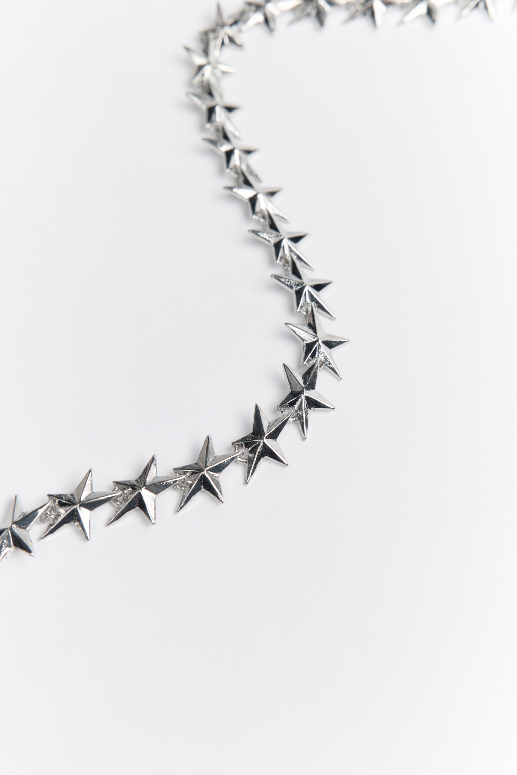 Колье серебристое со звездочками - цвет серый - 2