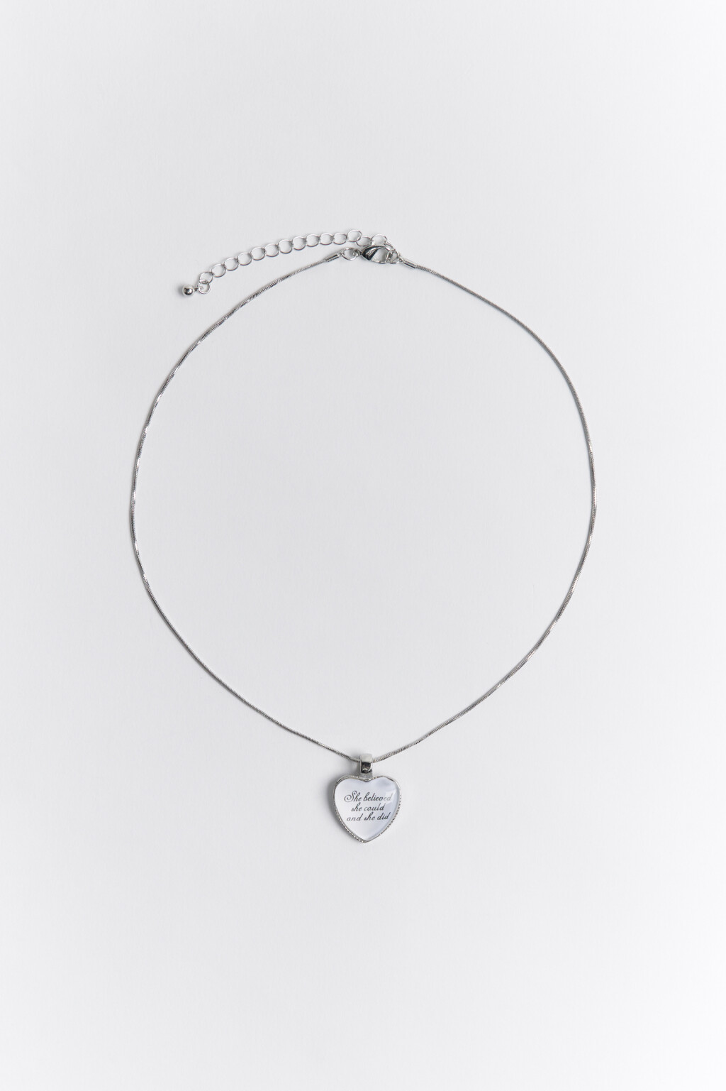 Цепочка с подвеской-сердцем и надписью - цвет белый - 2