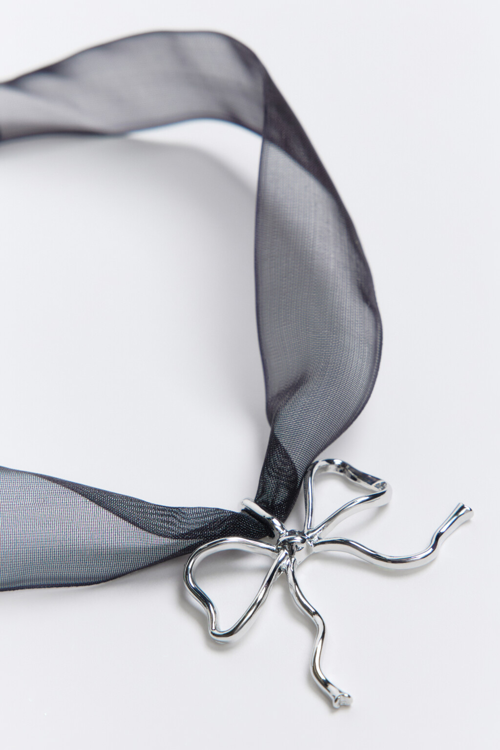 Чокер из органзы с подвеской-бантиком - цвет серый - 2