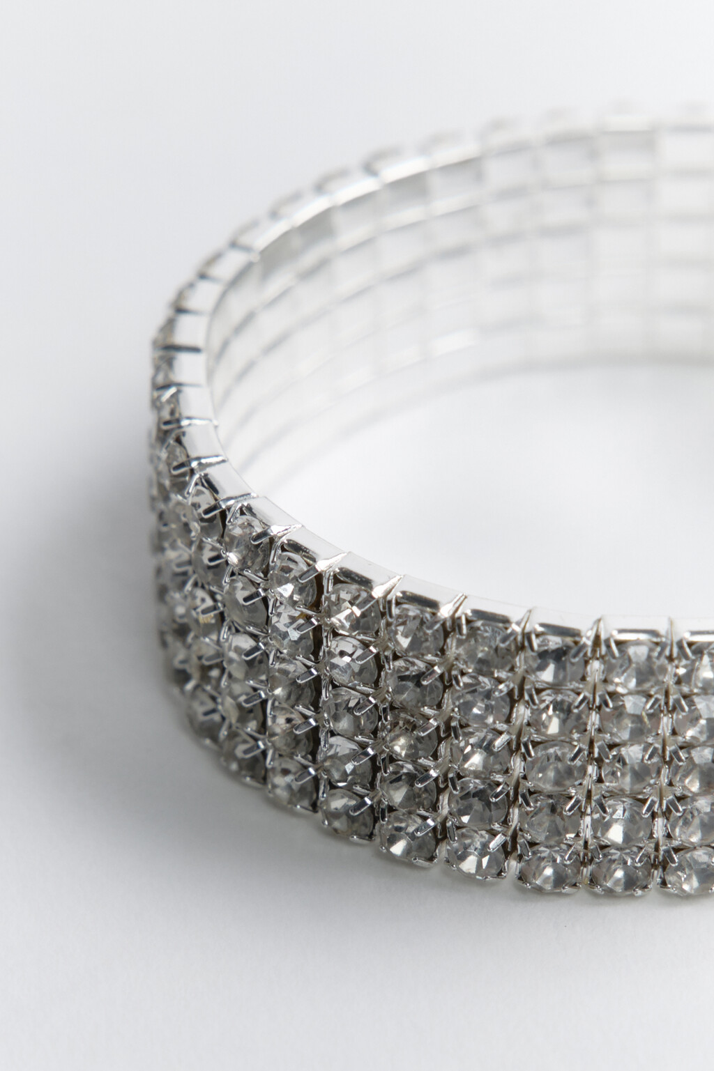 Браслет широкий серебристый со стразами - цвет серый - 1