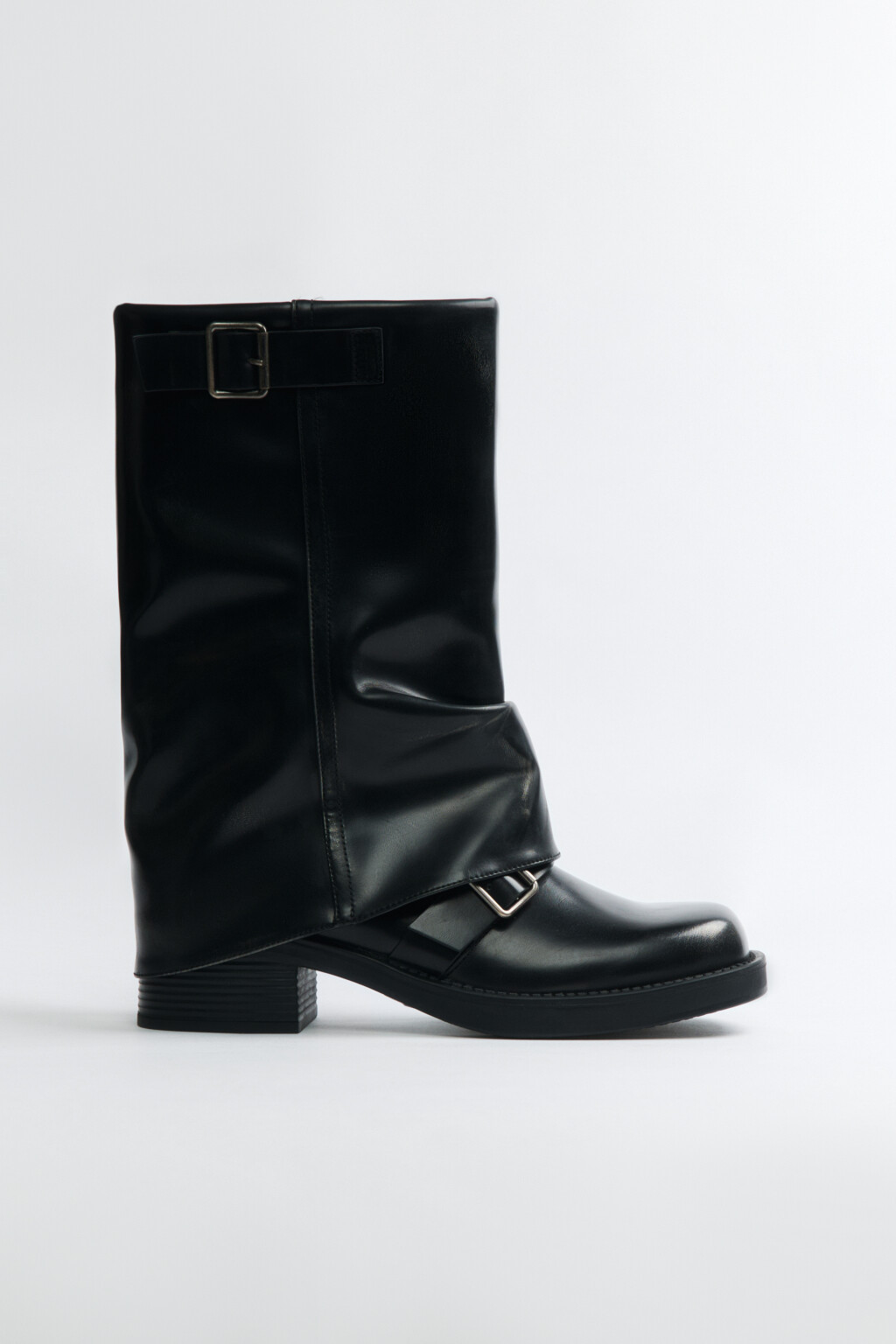 Полусапоги с металлическими пряжками - цвет черный - 4