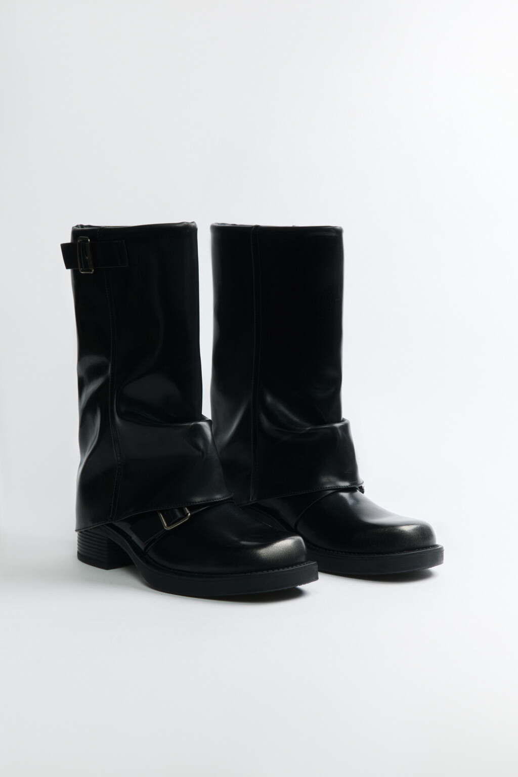 Полусапоги с металлическими пряжками - цвет черный - 6