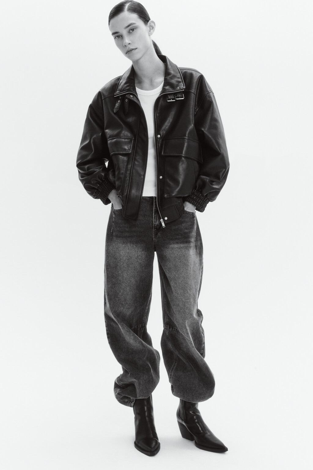 Ботинки-казаки со скошенным каблуком - цвет черный - 7