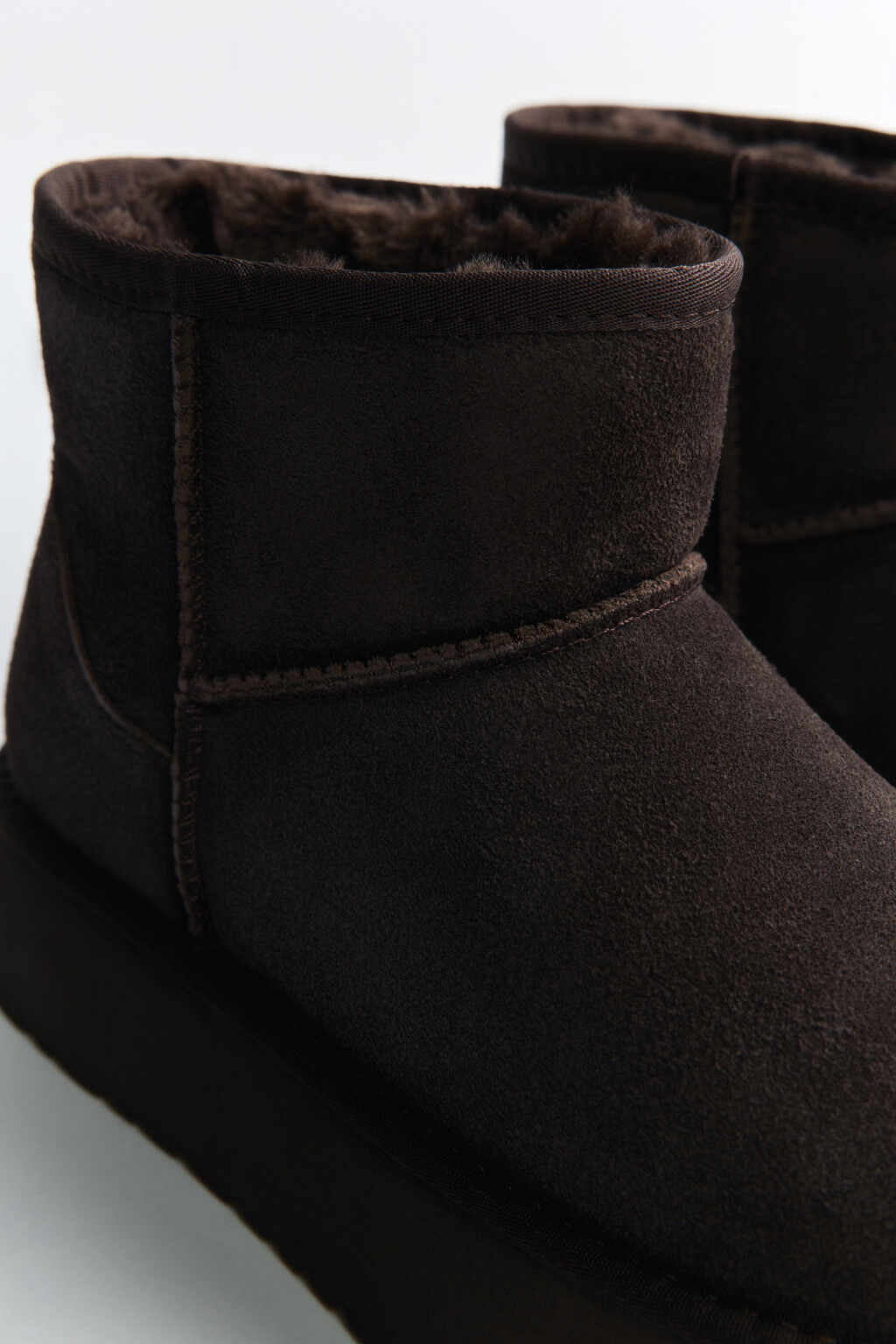 Ботинки-угги утепленные из натуральной замши - цвет коричневый - 4