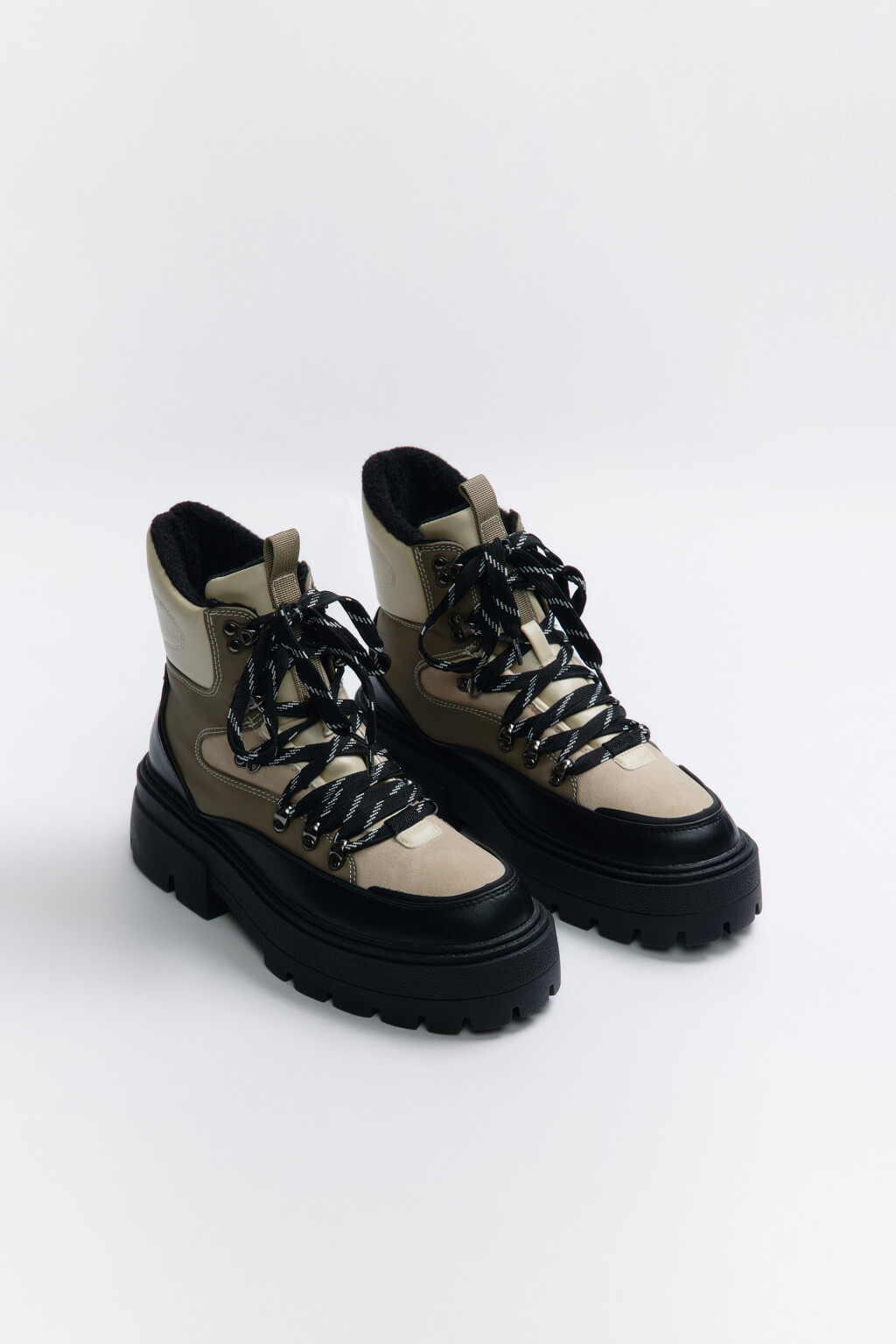 Ботинки утепленные в треккинговом стиле - цвет коричневый - 3