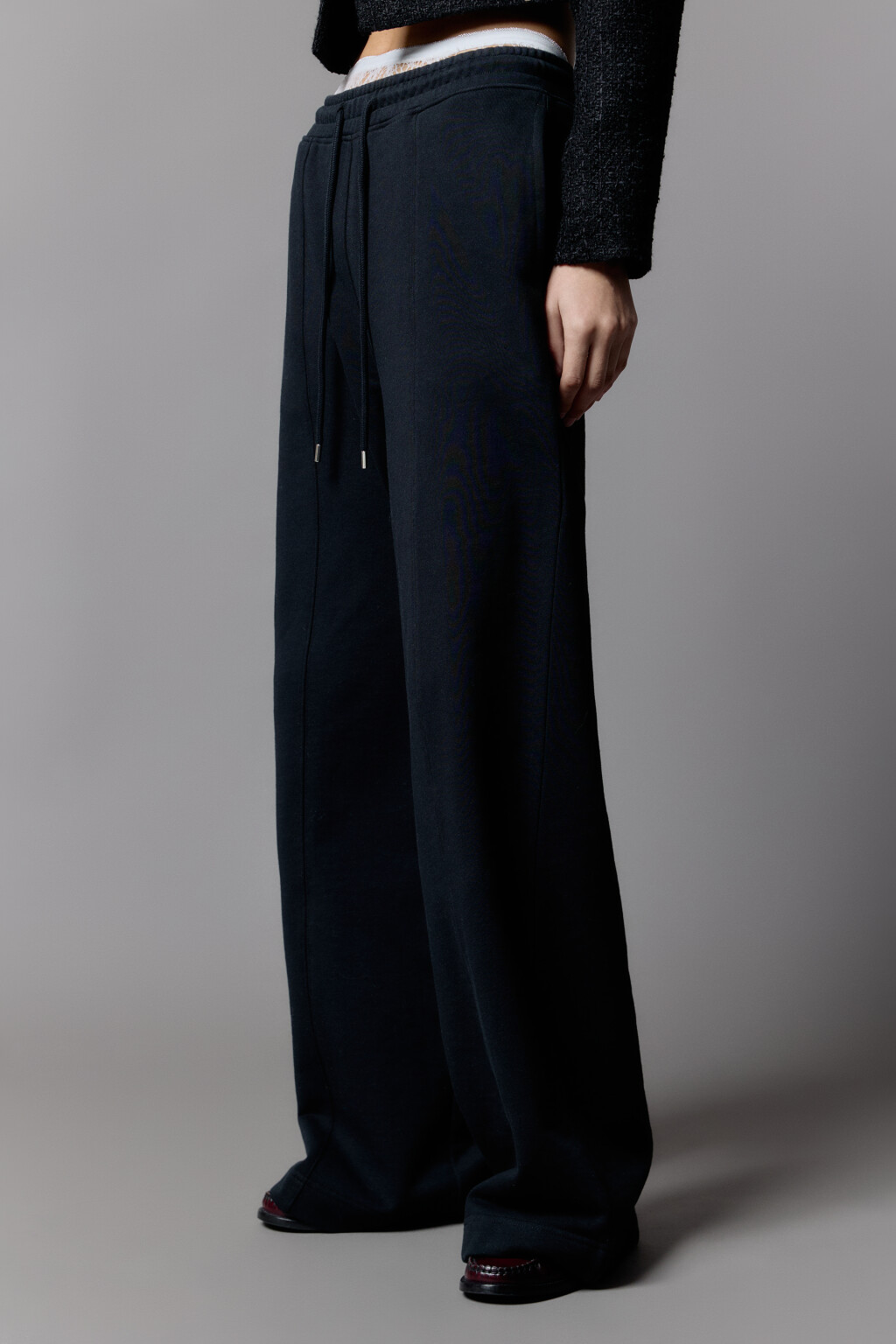 Брюки широкие трикотажные из футера - цвет черный - 3