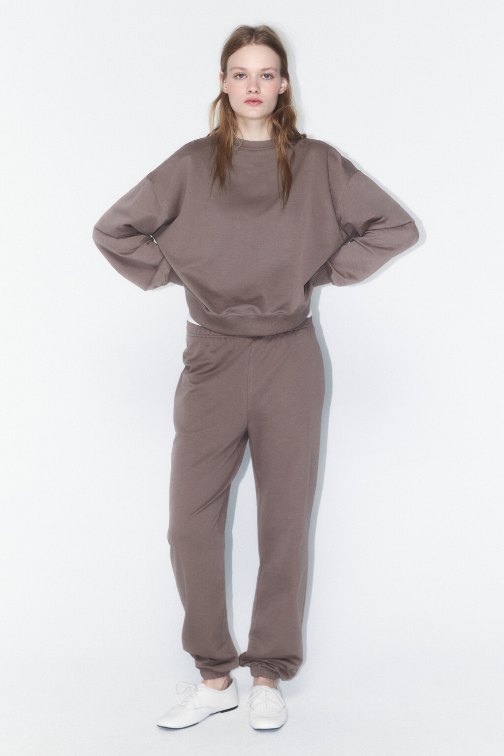 Брюки-джоггеры базовые из хлопкового футера - цвет бежевый - 4