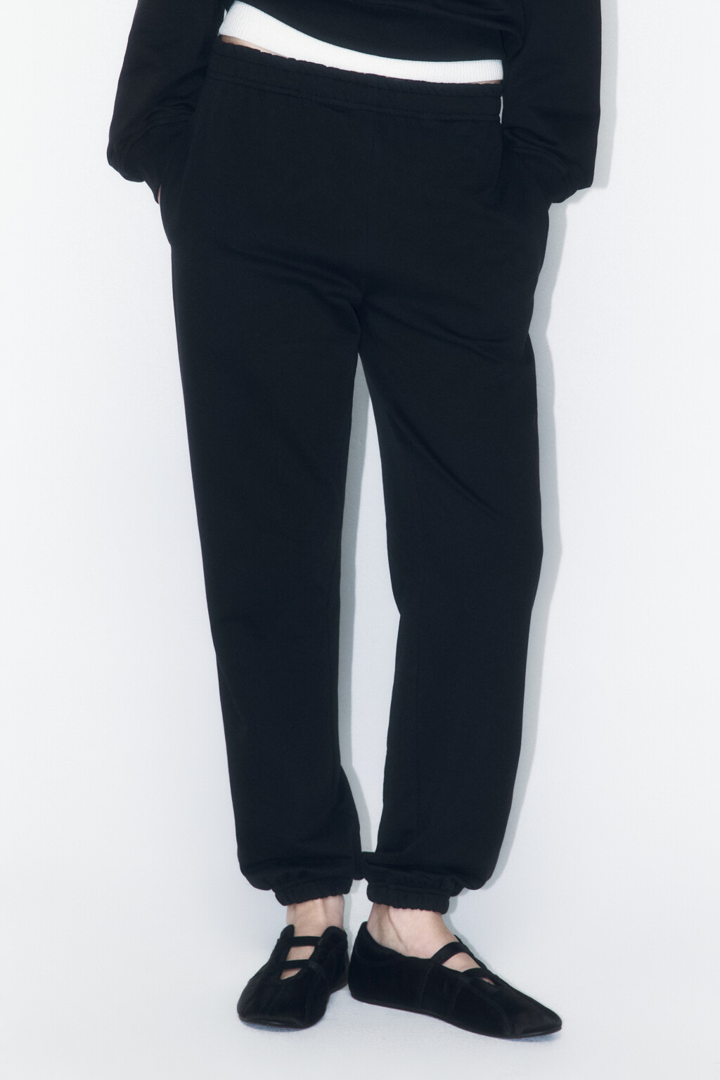Брюки-джоггеры базовые из хлопкового футера - цвет черный - 2