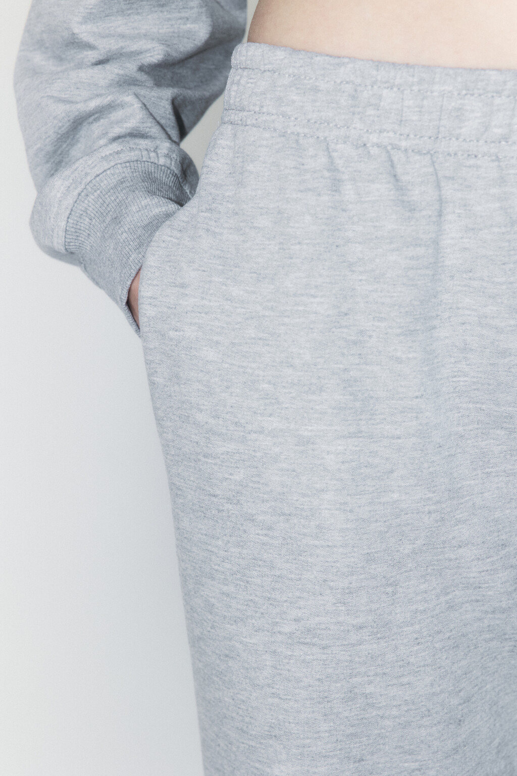 Брюки-джоггеры базовые трикотажные из футера - цвет серый - 6