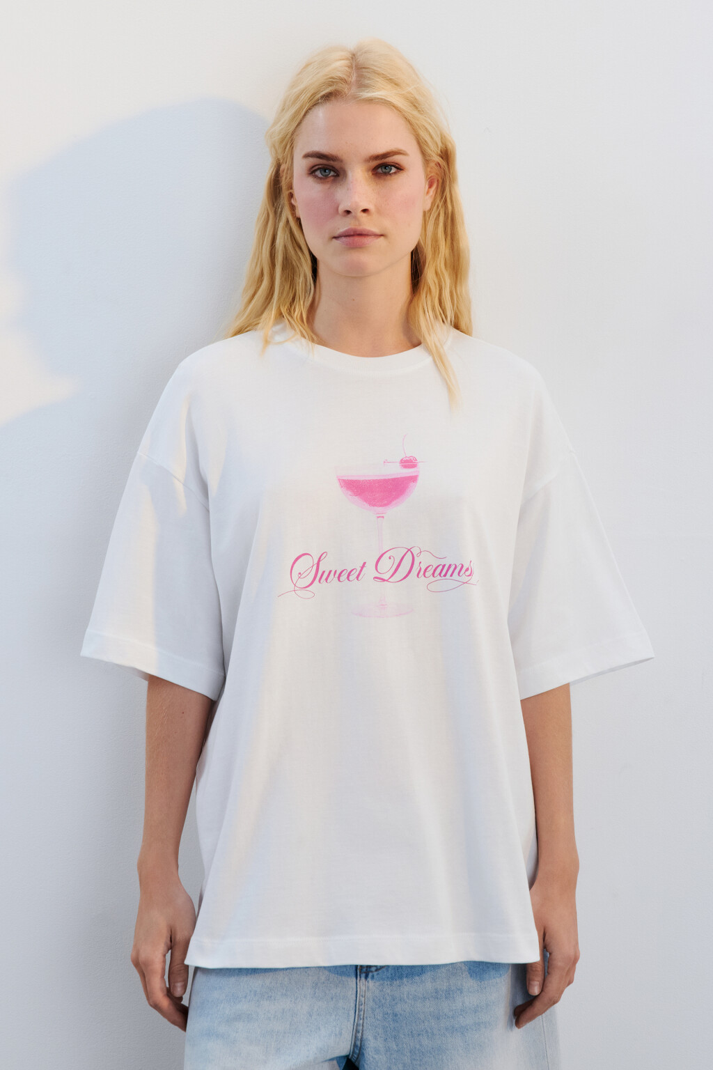 Футболка прямая хлопковая с принтом - цвет белый - 2