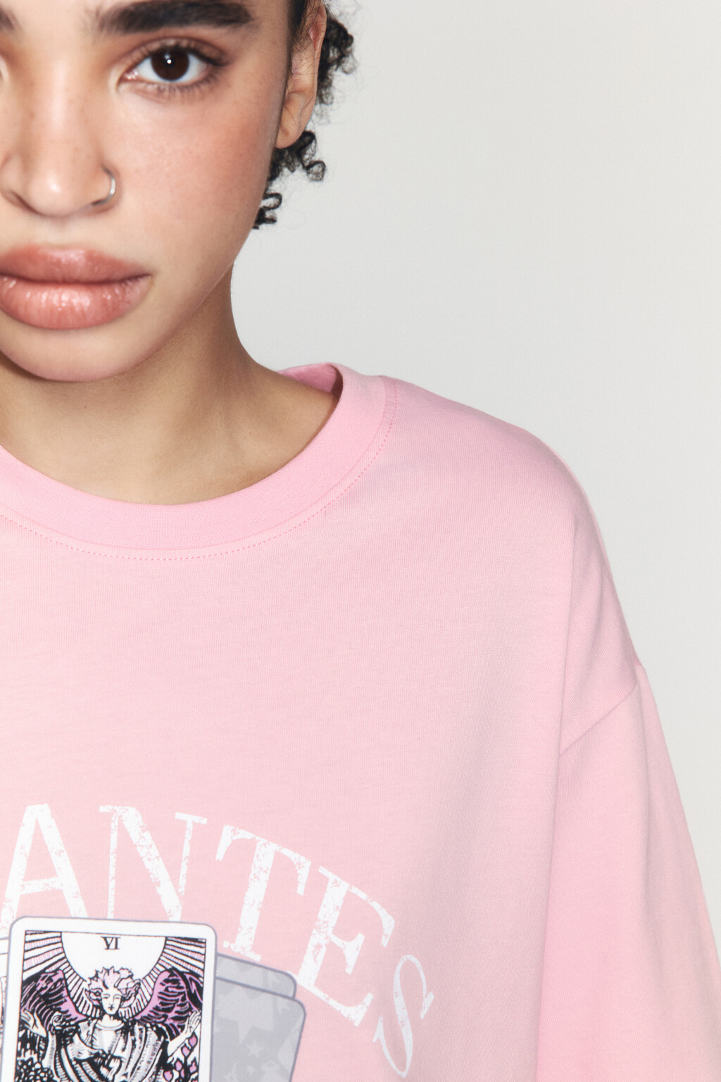 Футболка хлопковая с принтом в стиле таро - цвет розовый - 5