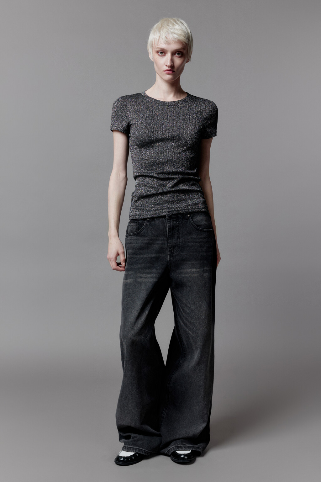 Футболка облегающая блестящая с люрексом - цвет черный - 5