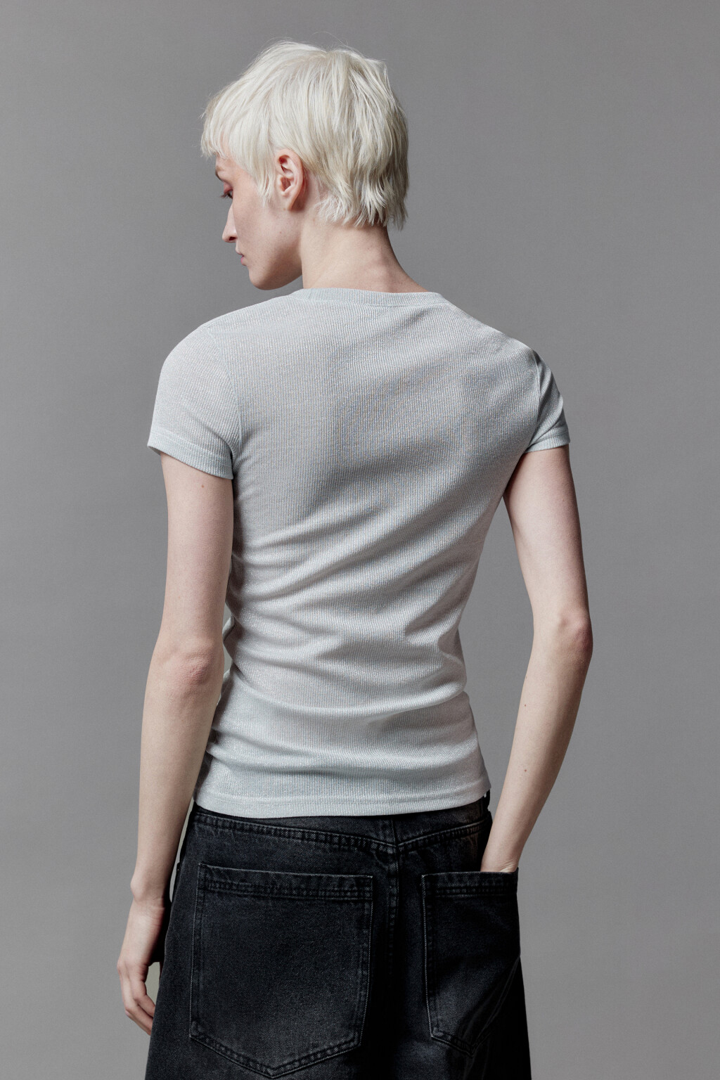 Футболка облегающая блестящая с люрексом - цвет серый - 4