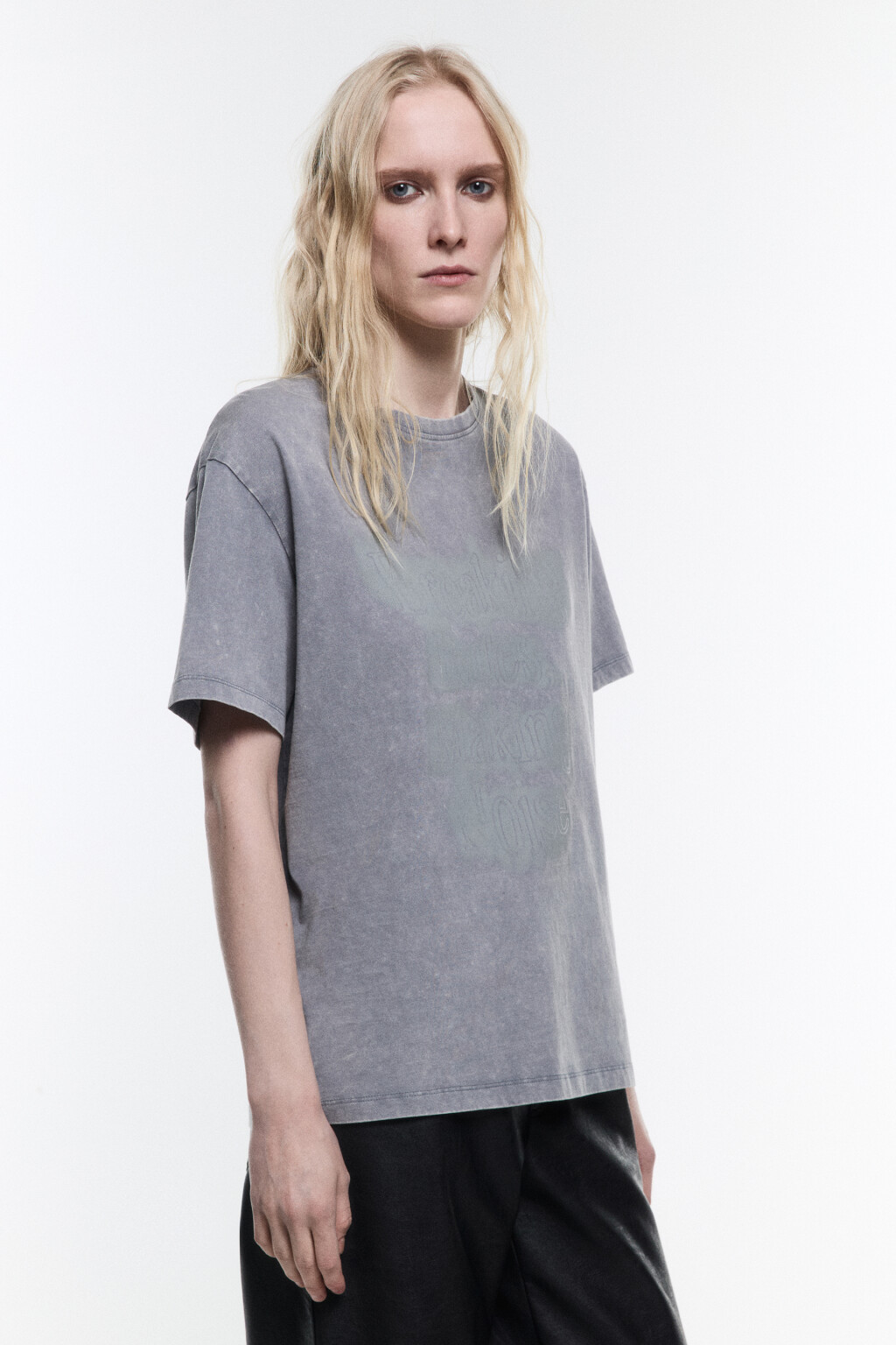 Футболка с вареным эффектом и принтом - цвет белый - 3