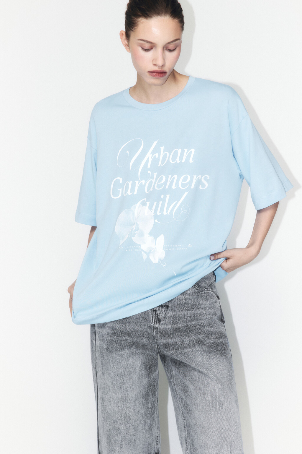 Футболка прямая хлопковая с принтом-надписью - цвет голубой - 2