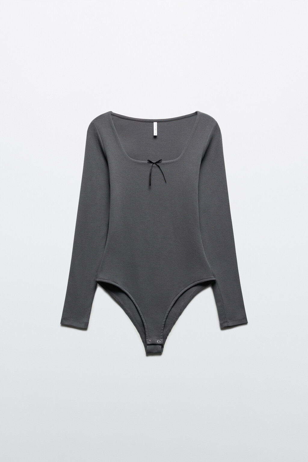 Боди-лонгслив с вырезом-каре и бантиком - цвет серый - 7