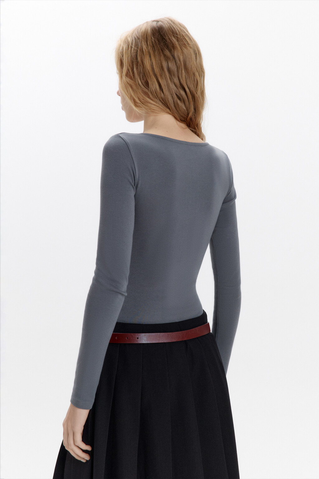 Боди-лонгслив с вырезом-каре и бантиком - цвет серый - 3