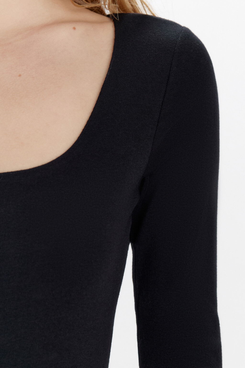 Боди-лонгслив с вырезом-каре и бантиком - цвет черный - 7