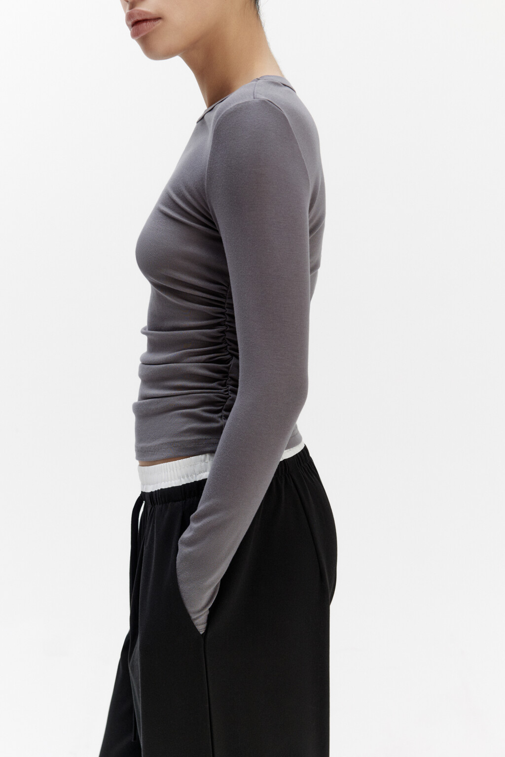 Лонгслив в рубчик вискозный с драпировками - цвет серый - 1