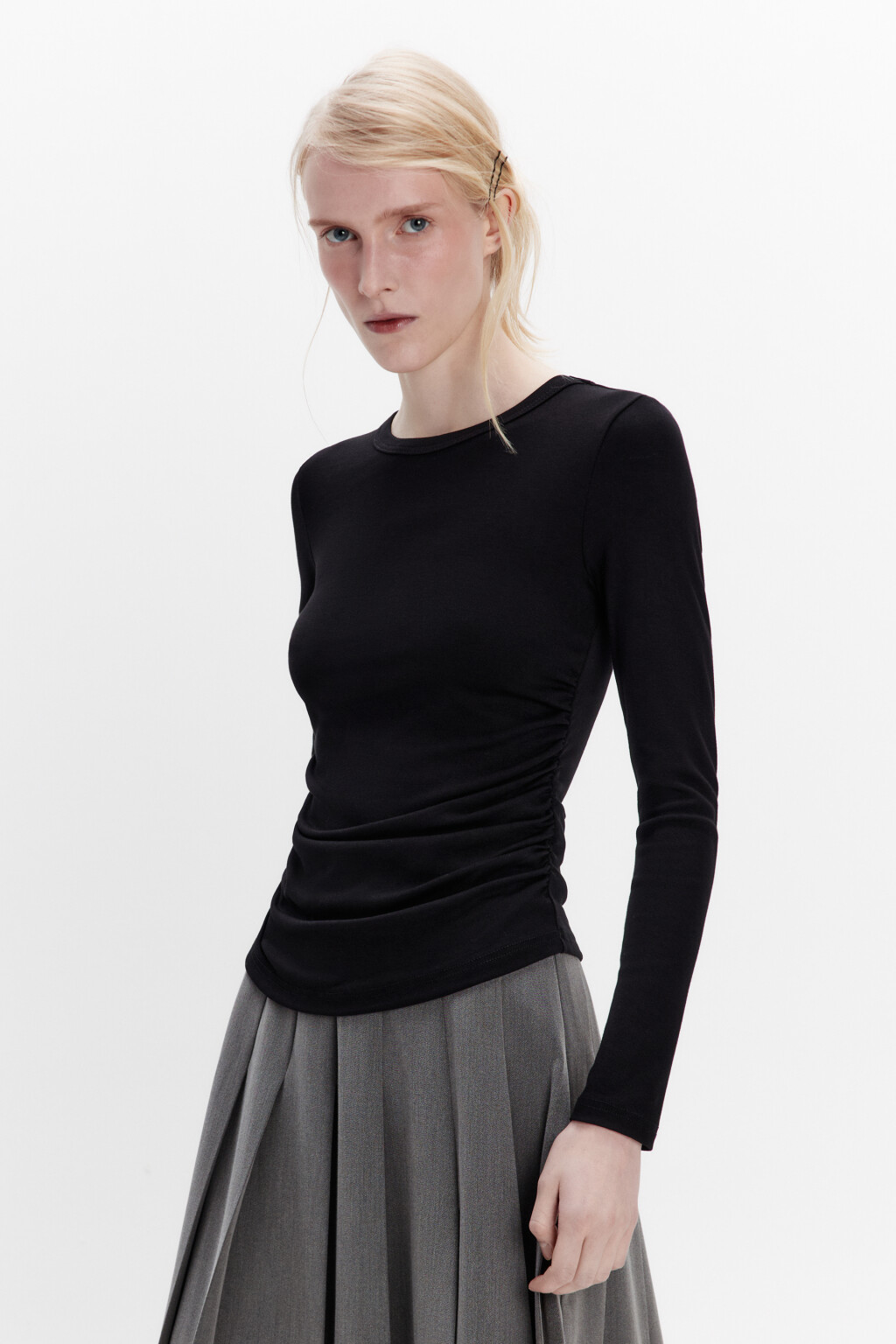 Лонгслив в рубчик вискозный с драпировками - цвет черный - 3