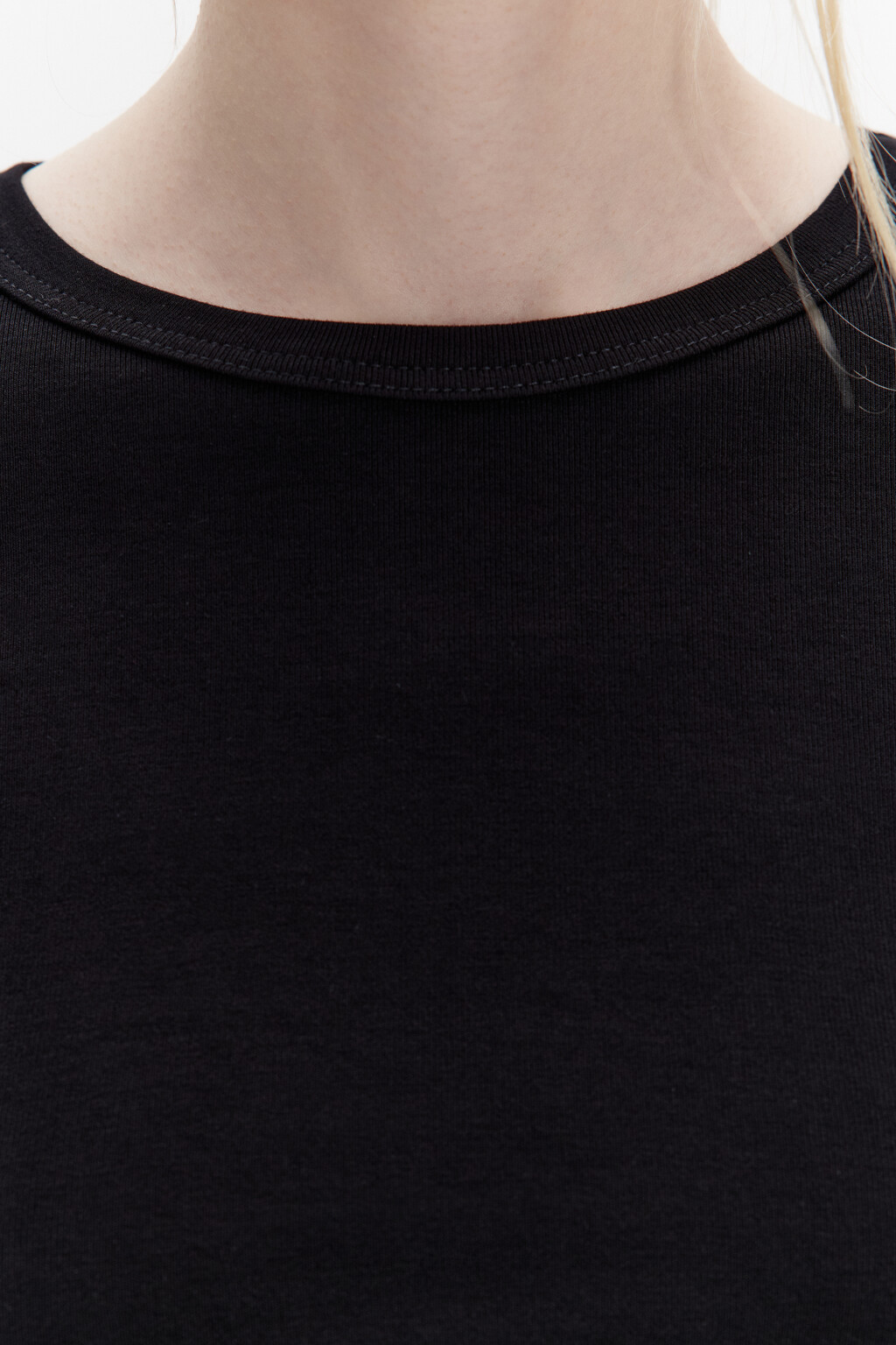 Лонгслив в рубчик вискозный с драпировками - цвет черный - 6