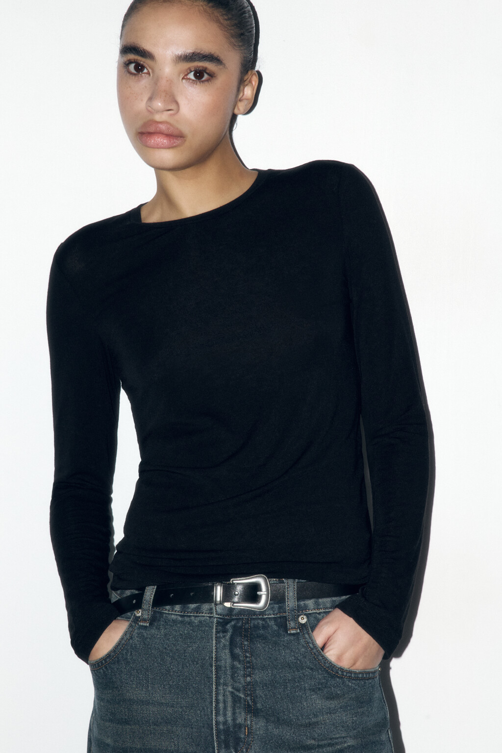 Лонгслив трикотажный из тенсела и шерсти - цвет черный - 1