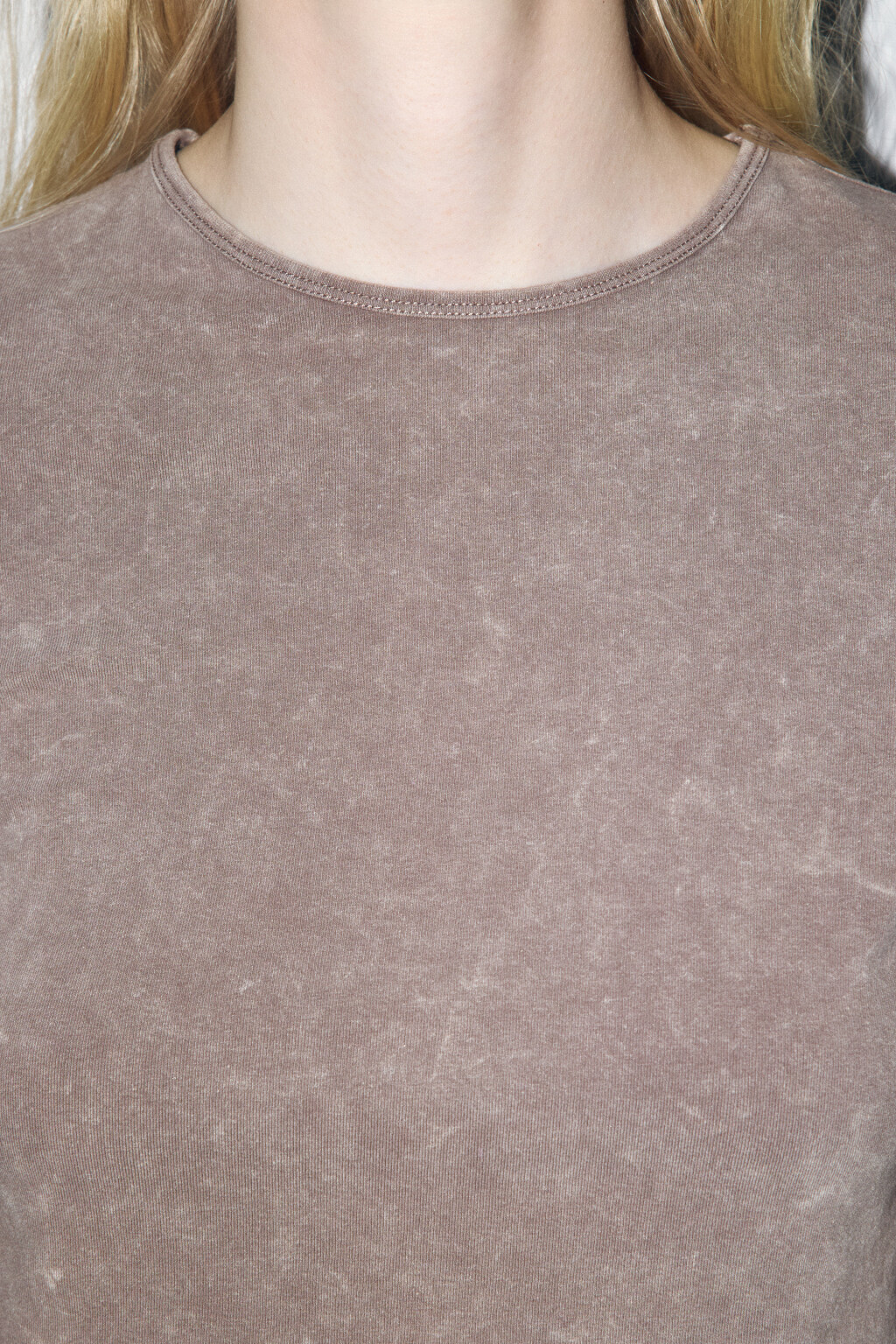 Лонгслив укороченный с вареным эффектом - цвет бежевый - 6