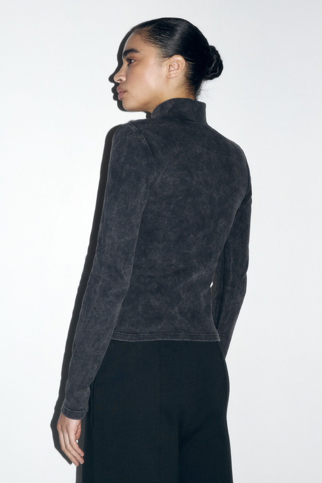 Лонгслив на молнии с воротником-стойкой - цвет серый - 4