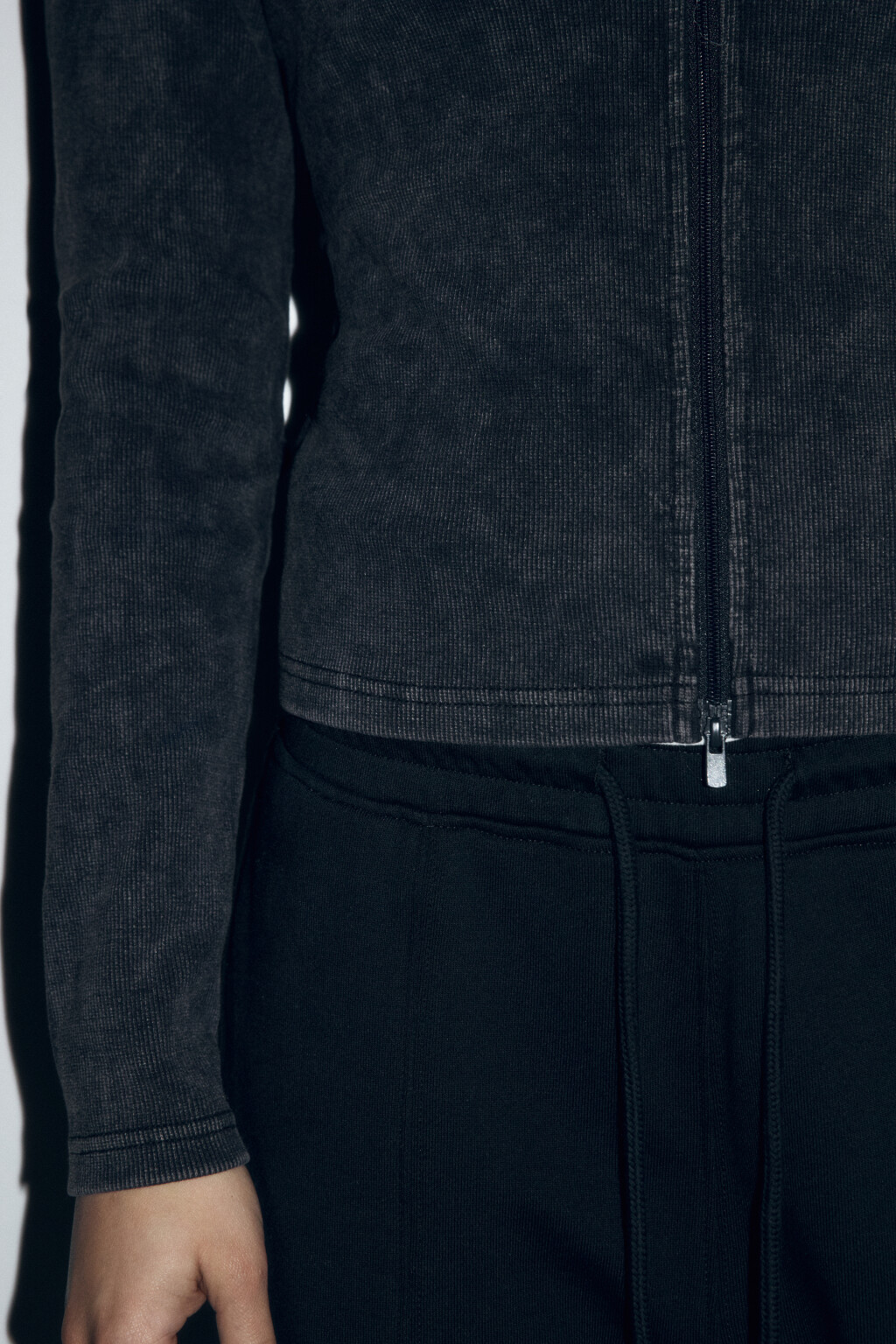 Лонгслив на молнии с воротником-стойкой - цвет серый - 7