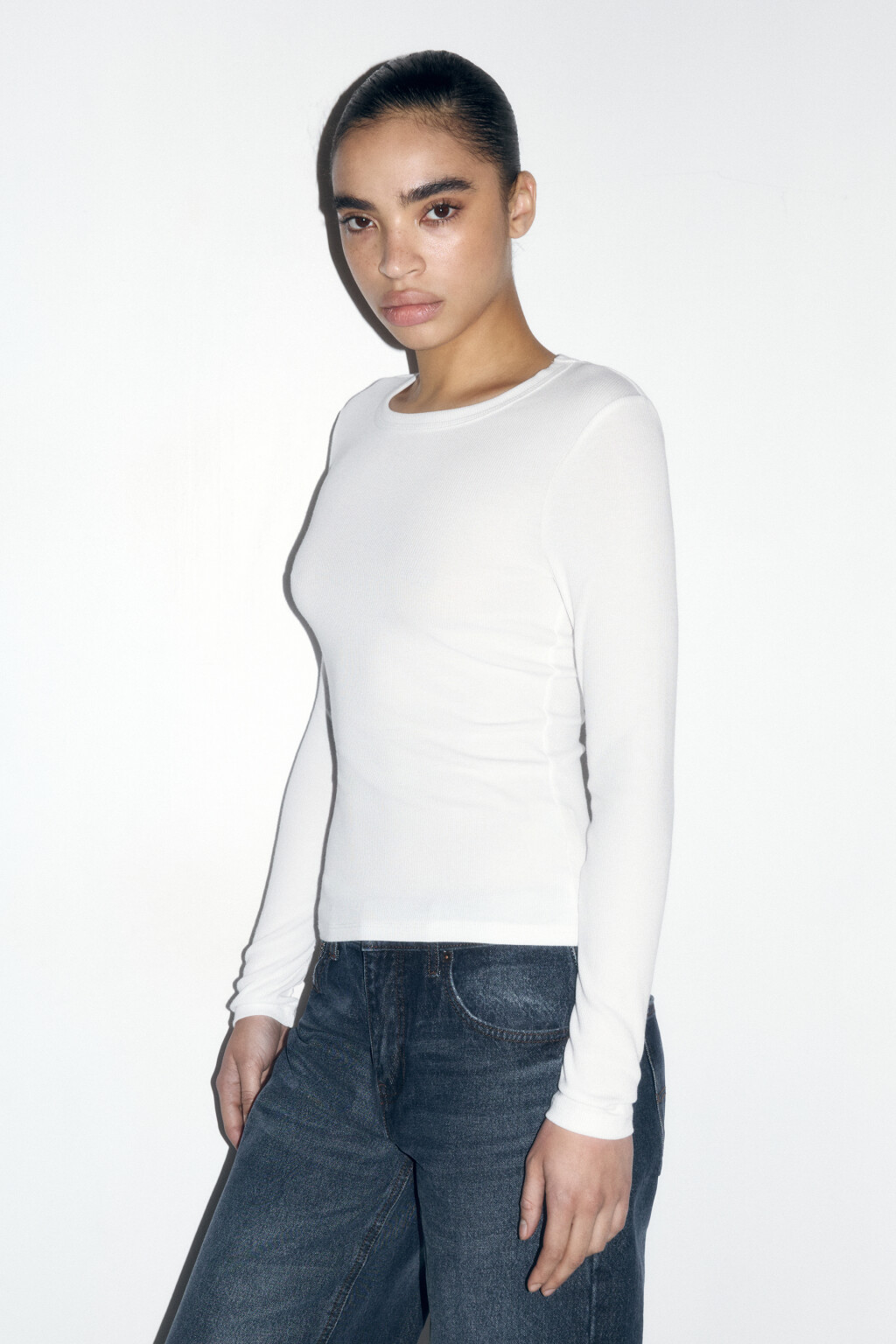 Лонгслив базовый трикотажный в рубчик - цвет белый - 3
