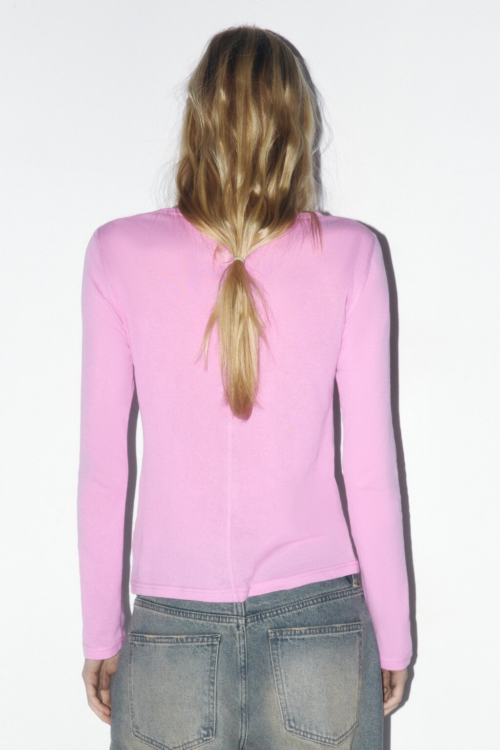 Лонгслив из тонкого хлопкового трикотажа - цвет розовый - 4
