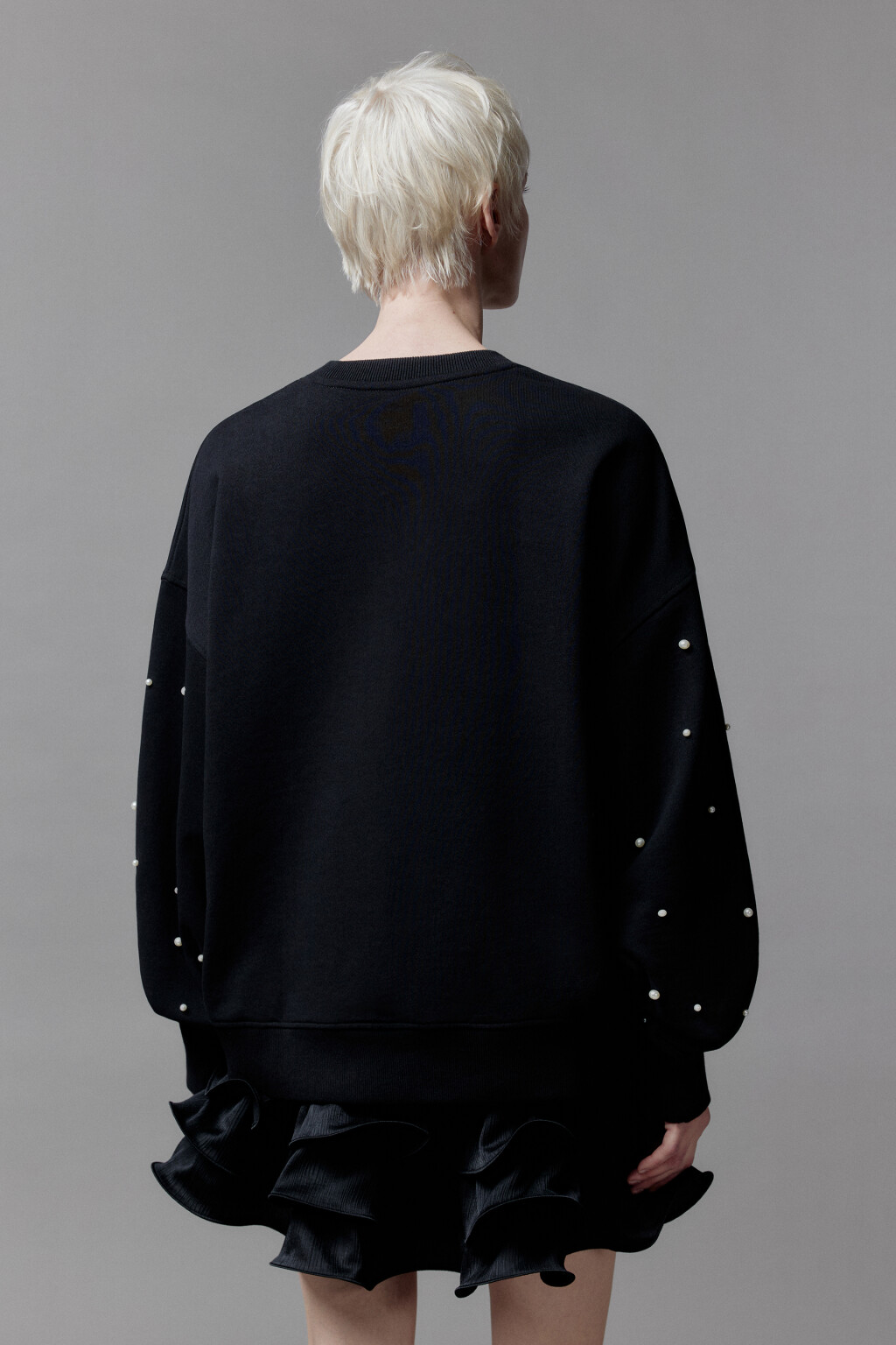 Свитшот из футера с жемчужными бусинами - цвет черный - 5