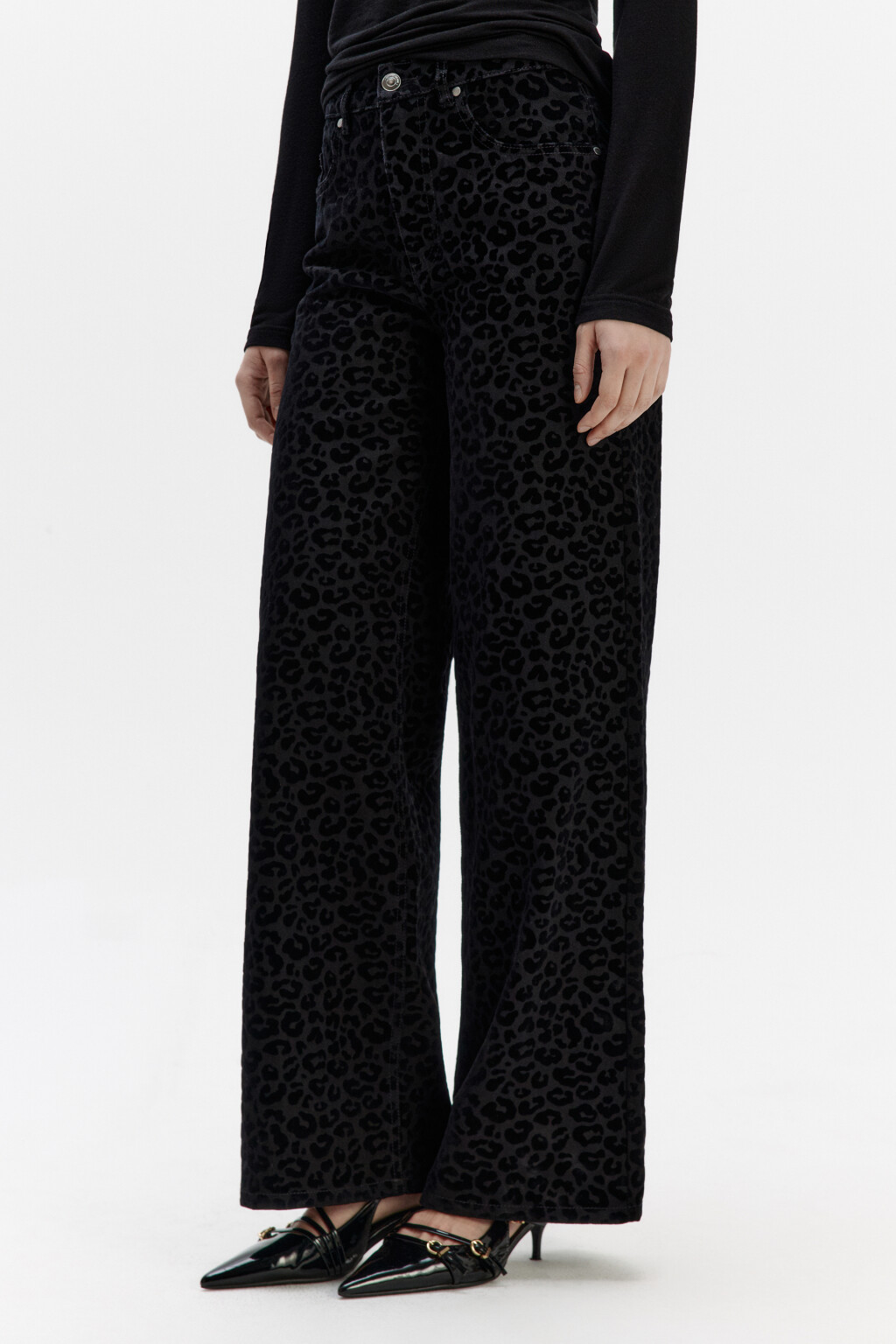 Джинсы широкие с леопардовым принтом - цвет черный - 3
