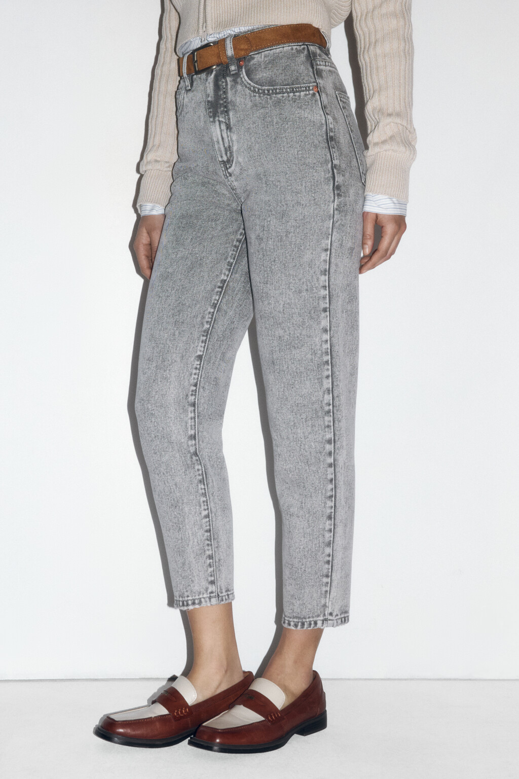 Джинсы mom fit с высокой посадкой и ремнем - цвет серый - 3