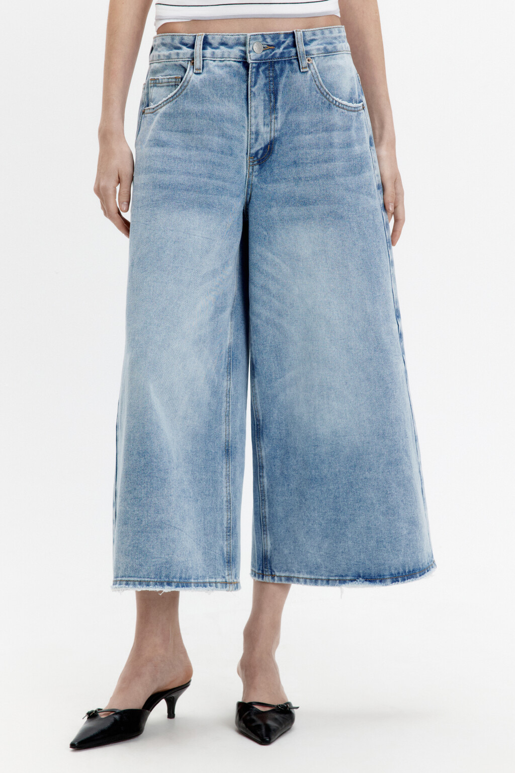 Джинсы-кюлоты baggy fit с потертостями - цвет голубой - 4