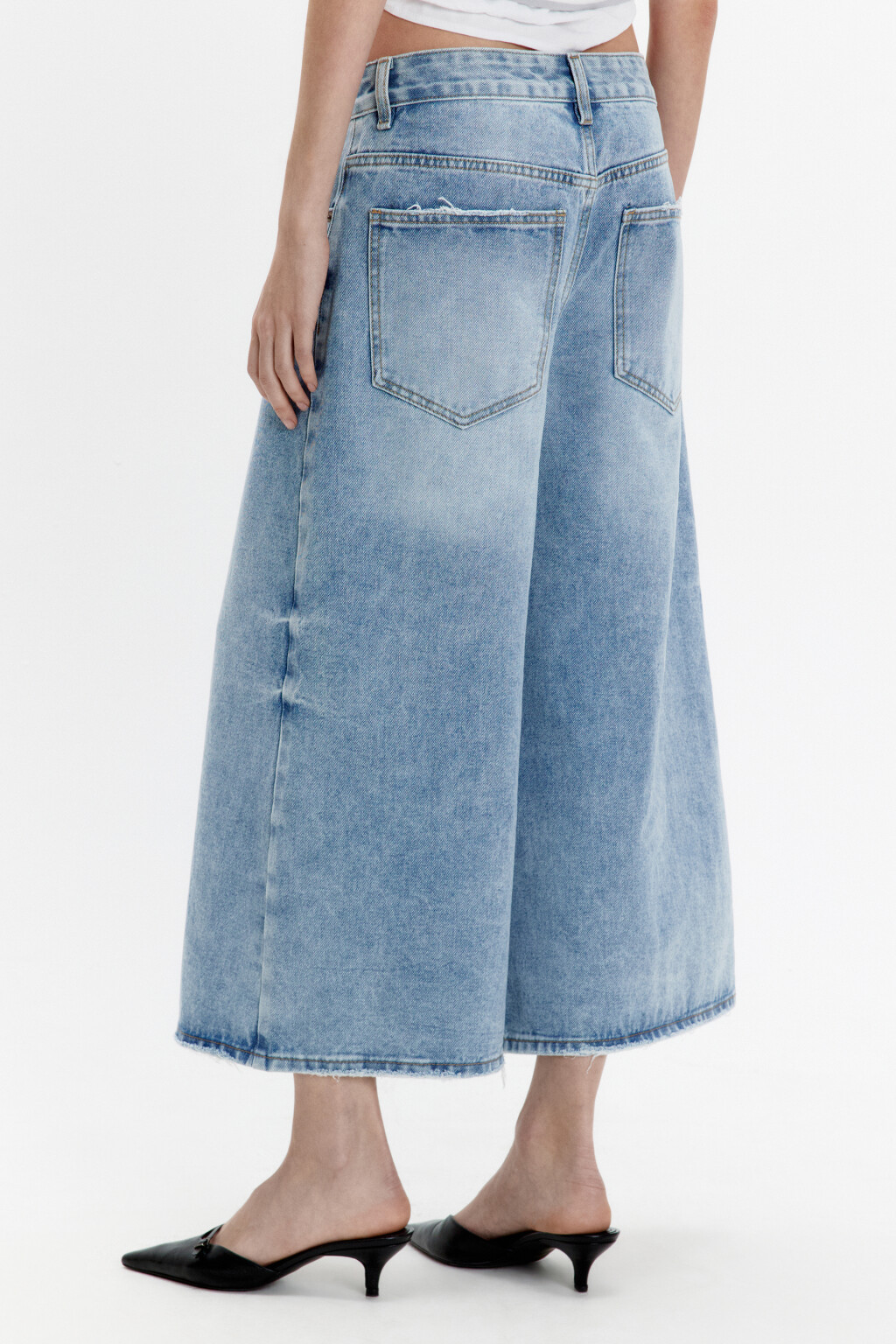 Джинсы-кюлоты baggy fit с потертостями - цвет голубой - 5