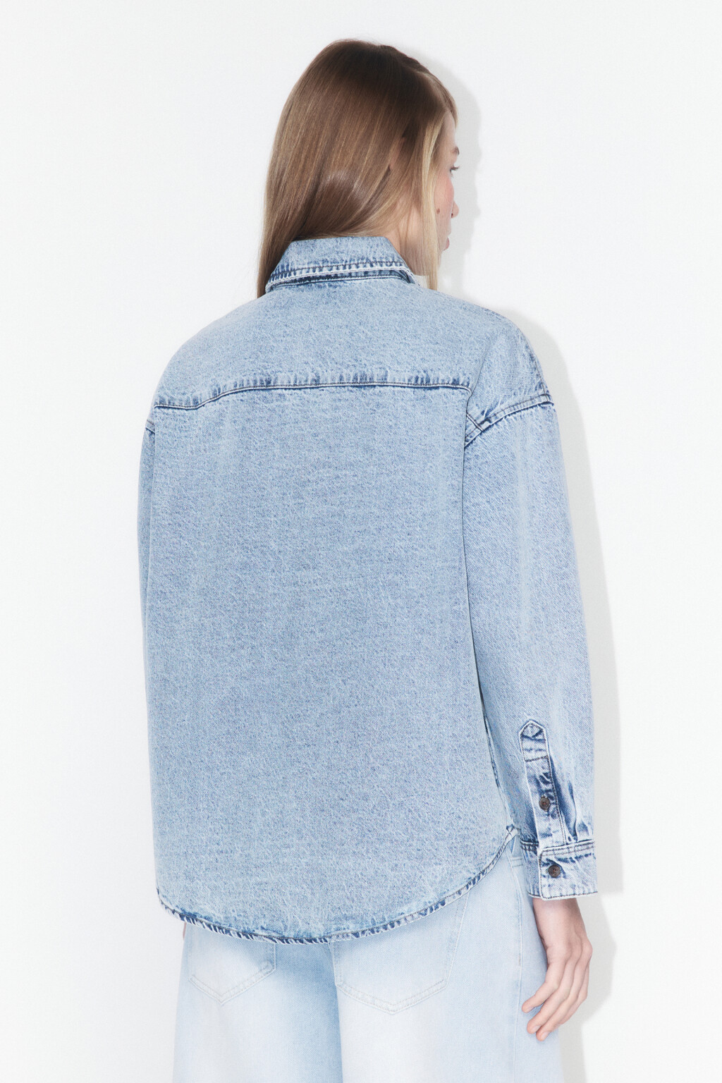 Рубашка oversize джинсовая с карманами - цвет голубой - 3