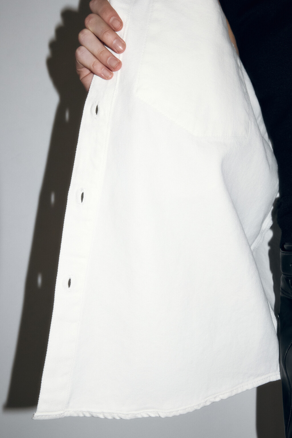 Рубашка oversize джинсовая с карманами - цвет ванильный - 7