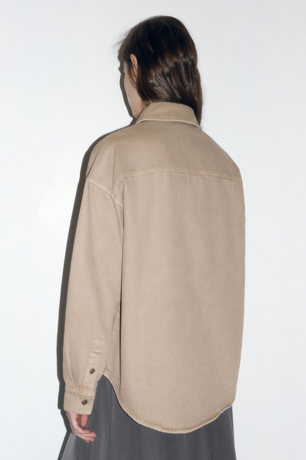 Рубашка oversize джинсовая с карманами - цвет бежевый - 3