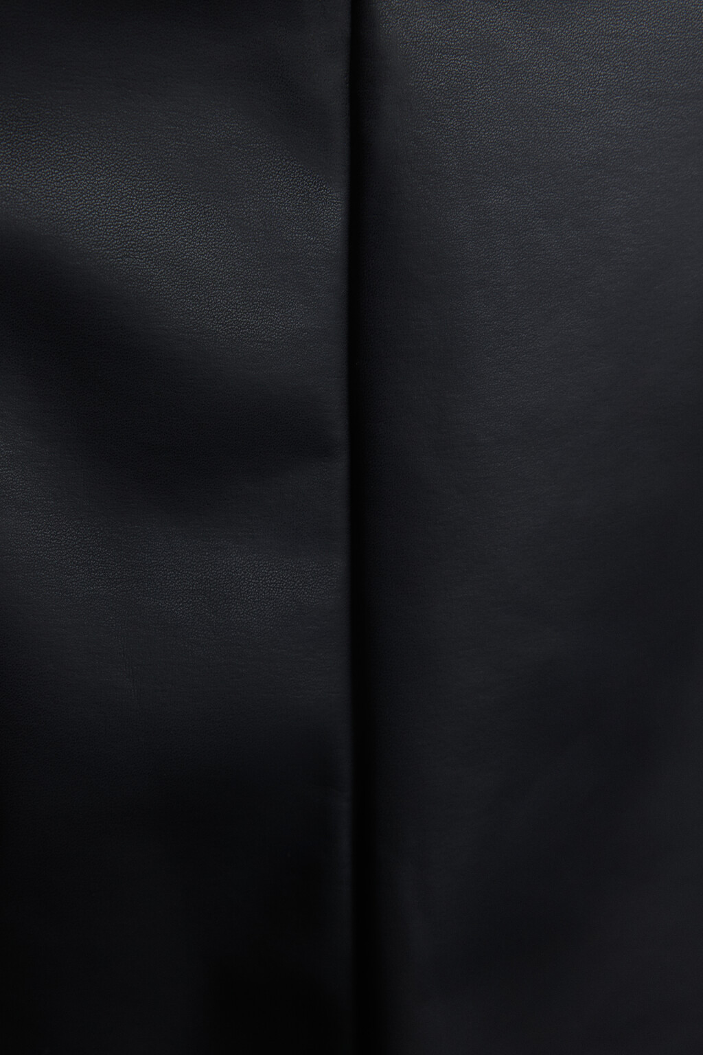 Брюки-леггинсы из искусственной кожи - цвет черный - 7