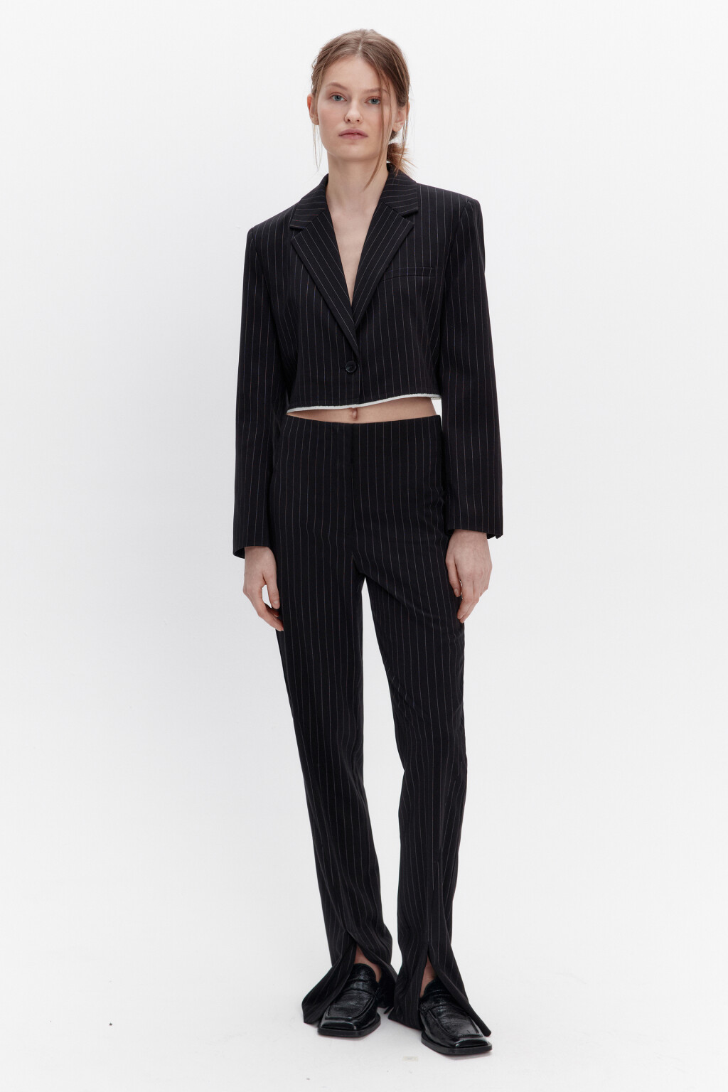 Брюки клеш костюмные с разрезами - цвет черный - 5