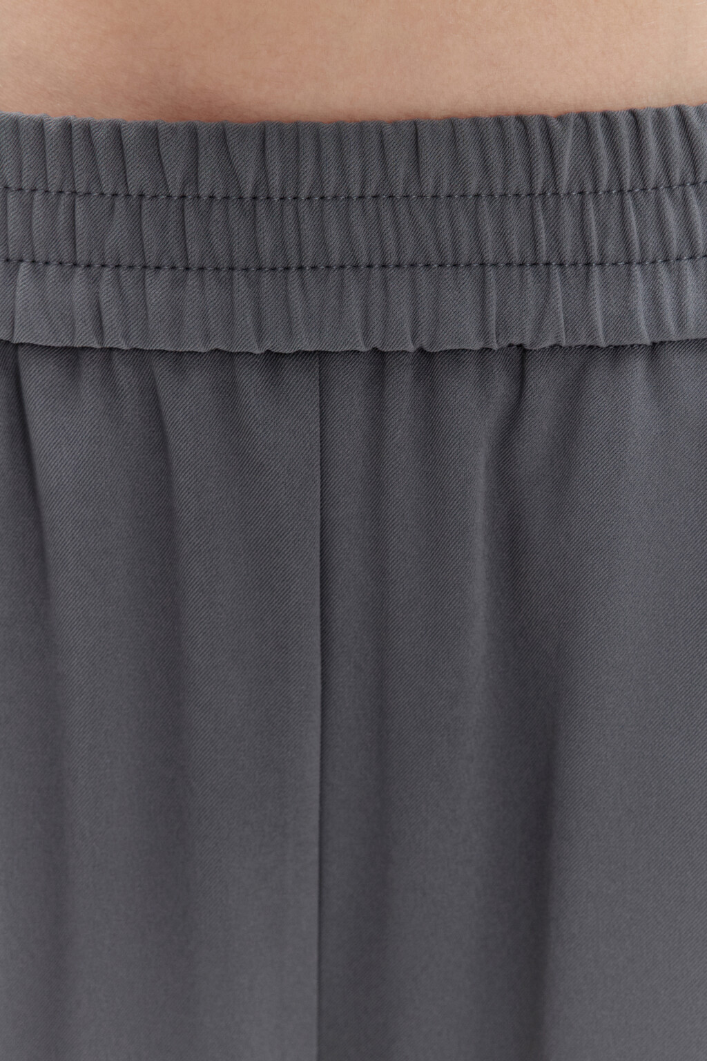 Брюки широкие костюмные с поясом-резинкой - цвет серый - 5