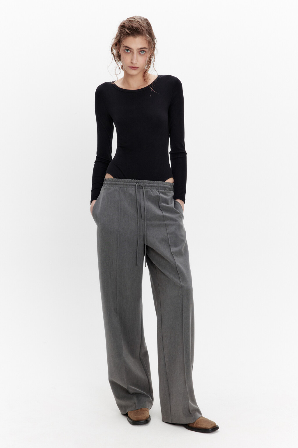 Брюки широкие костюмные с поясом на завязках - цвет серый - 4